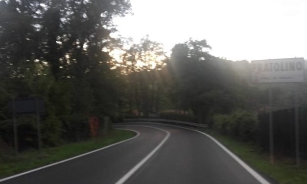 A piedi di notte lungo la SP 102, Borchi interviene con
una lettera ai migranti ospiti delle strutture di zona