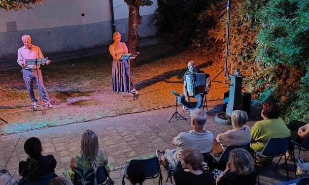 La rinascita della bellezza: Arca Azzurra, Andrea Costagli e Lucia Socci in “Il barone rampante” alla fisarmonica Emiliano Benassai