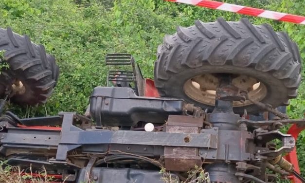 Stava sfalciando l’erba il trattore che si è ribaltato questa mattina a San Cresci