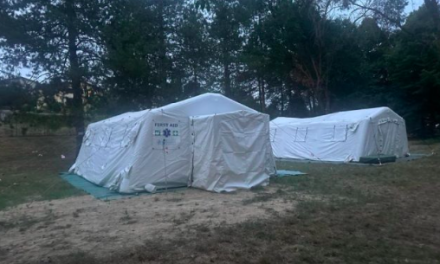 Vicchio – L’associazione OLTRE critica la scelta dell’installazione delle tende per l’ospitalità dei profughi nel campeggio del paese.