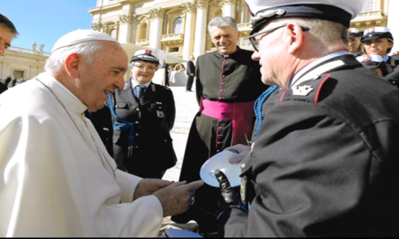 Nella Pieve di San Silvestro a Barberino, sarà conservato lo zucchetto di Papa Francesco donato alla Polizia Municipale