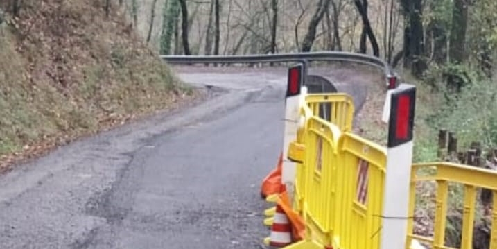 Emergenza Viabilità a Corella. Dicomano ripristina la strada dopo la frana