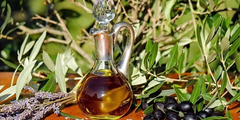 L’olio toscano IGP compie 25 anni – Panettone speciale per l’occasione
