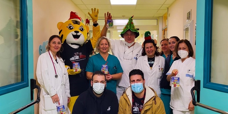Natale di solidarietà con TUSCANY MOTORS: Doni e sorrisi per i bambini degli ospedali e casa famiglia