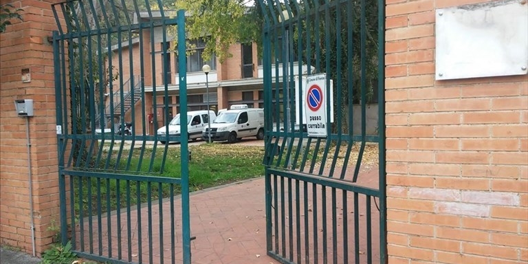 Ritorna il caos alla Foresteria Pertini. Ospiti ex Astor rifiutano spostamento a Vaglia