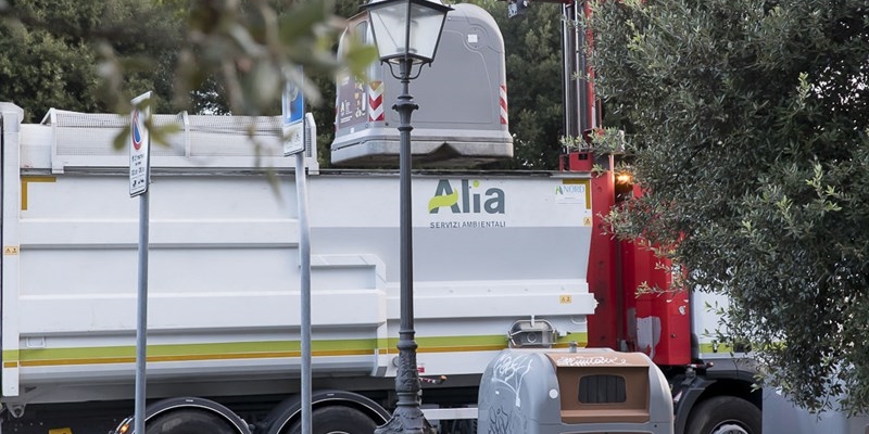 ALIA – Sacchi blu con TAG disponibili all’Alia Point