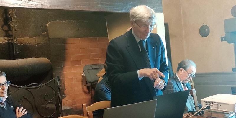 Dotta conferenza sul modellismo ferroviario ieri ed oggi