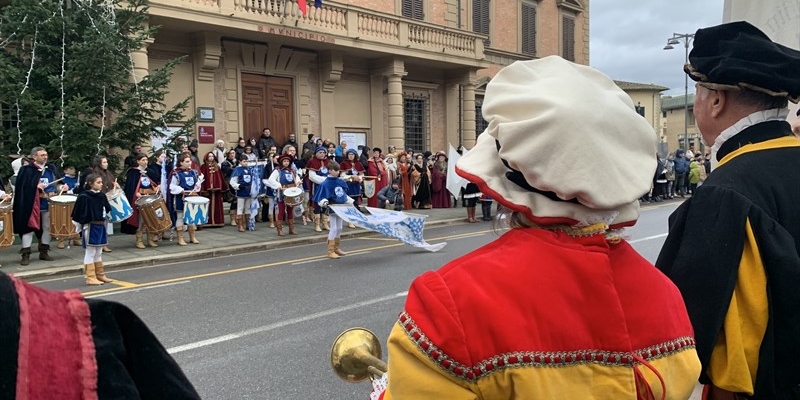 La Cavalcata dei Magi 2024: Uno spettacolo di storia e tradizione a Borgo San Lorenzo