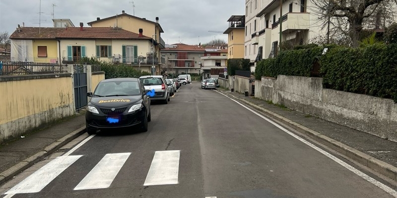Perchè sono stati tolti i parcheggi in via Lorini?
