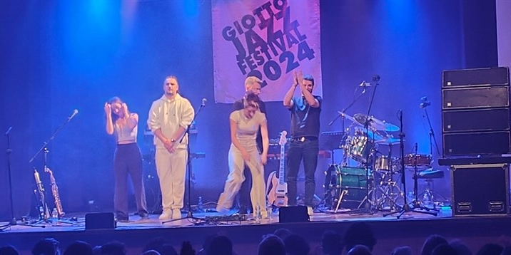 Grandissima Kinga Glyk la migliore bassista polacca