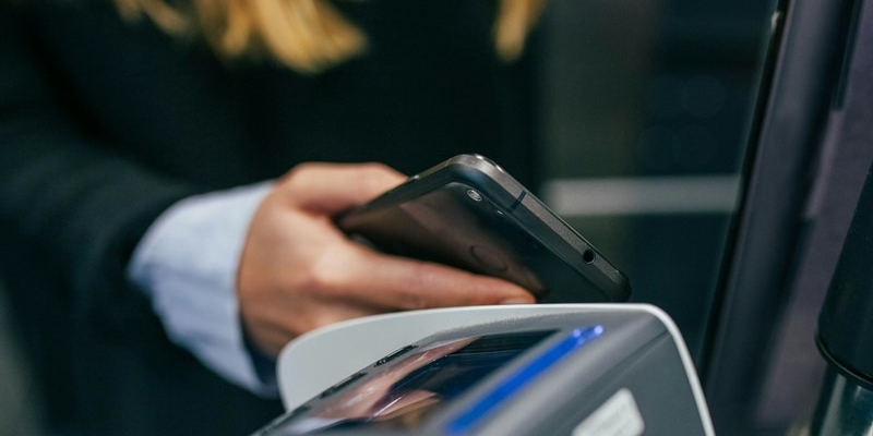 Il trasporto pubblico diventa più accessibile: fai “tap” e compra il biglietto con carta contactless