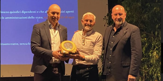 Il Rotary Club Mugello dona un DAE al Giotto Ulivi