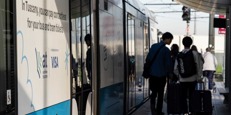 Mezzi pubblici: piace il contactless