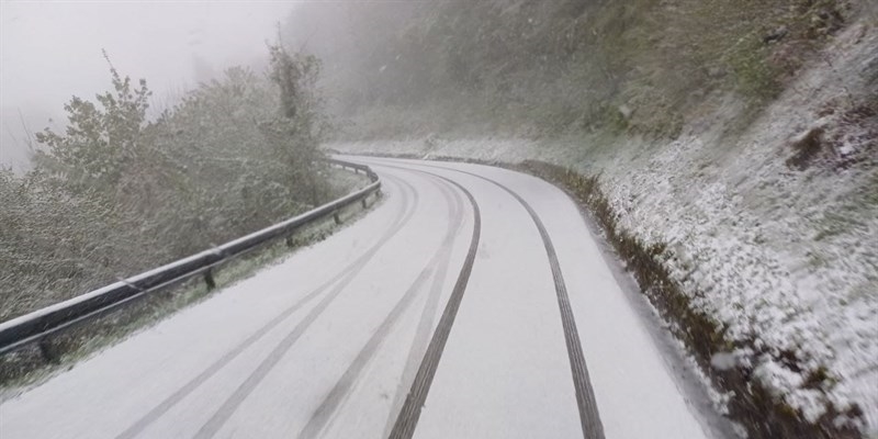Notiziario mobilità – Neve nella zona di Firenzuola. Squadre in azione su Sr 65 e Sp 116