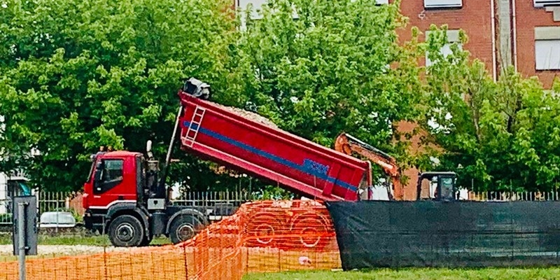 Borgo San Lorenzo. Scaricato il primo camion di materiali per la ristrutturazione dell’Ospedale