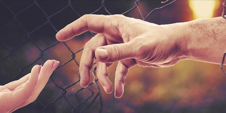 Firenzuola, una speranza per due sorelle affette dalla stessa rara malattia: servono 600mila euro per un trial clinico negli USA