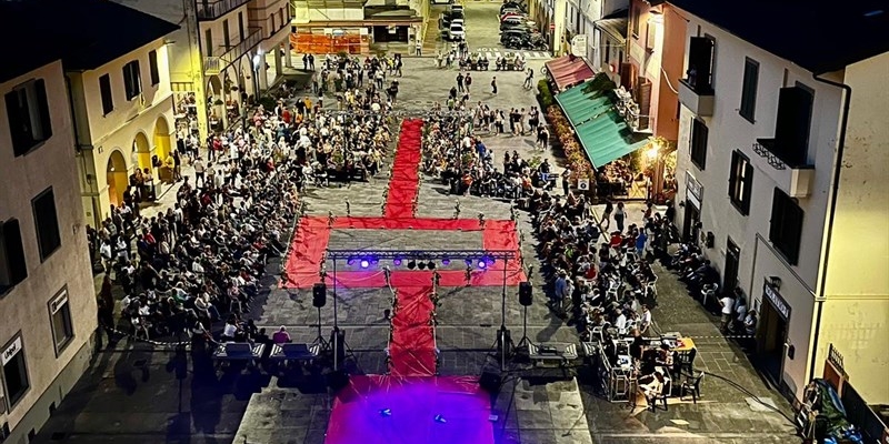 “Sfilata della Sposa nel Mondo” a Firenzuola: Un evento di successo