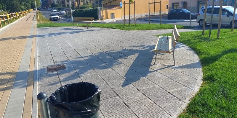 Installazione delle panchine in Via Don Giulio Sturzo a Borgo San Lorenzo: Un segnale positivo dall’Amministrazione