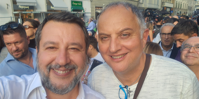“Difendere i confini non è reato”. Iniziativa della lega al mercato di San Piero alla presenza di Camilletti e Giannelli
