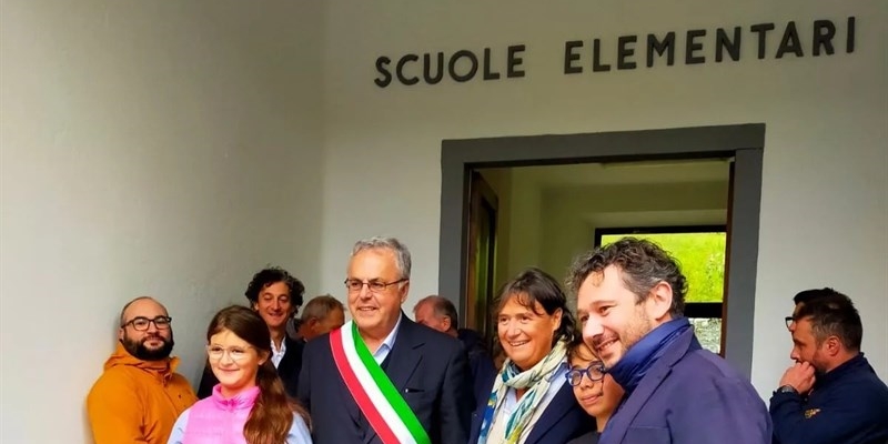 Trekking, le ex scuole elementari di Casaglia diventano un punto accoglienza per escursionisti: terminati i lavori