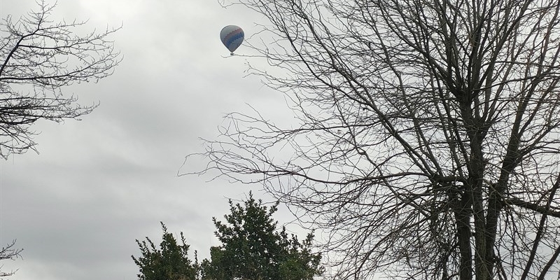 Una mongolfiera sopra il cielo di Olmi