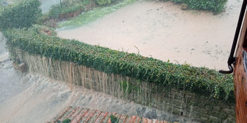 Maltempo e dissesto idrogeologico ad Arliano: il problema irrisolto della strada del deposito dell’acqua