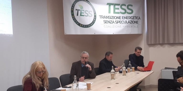 Transizione energetica o speculazione? Impianti eolici e fotovoltaici le critiche della coalizione TESS sulla legge regionale Toscana