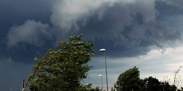 Allerta meteo in Toscana. Codice giallo per vento forte il 1° aprile 2025