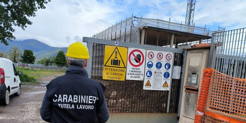 Carabinieri. Controlli nei cantieri edili, sanzioni e sospensioni per irregolarità