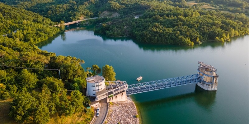 Il Lago di Bilancino ha svolto il suo ruolo: limitati i danni delle piogge intense. Lo conferma Publiacqua
