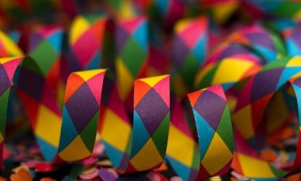 Sfilata dei bambini per il martedì grasso a Borgo San Lorenzo