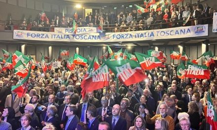 Tajani a Firenze: Forza Italia si rilancia tra imprese, Europa e autonomia