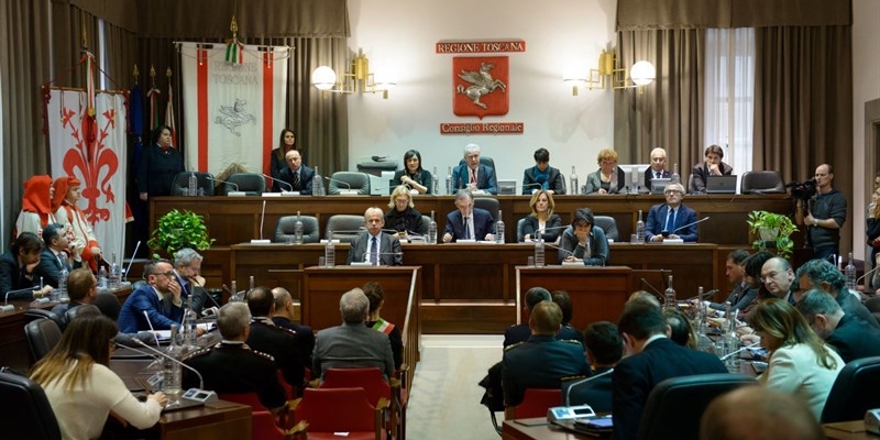 Toscana a confronto con le emergenze alluvionali. Interventi e critiche politiche