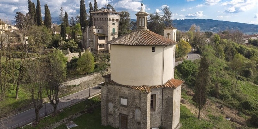 Blocco dei lavori all’Oratorio della Madonna del Vivaio a Scarperia: una situazione di stallo che preoccupa la comunità ed il Comitato