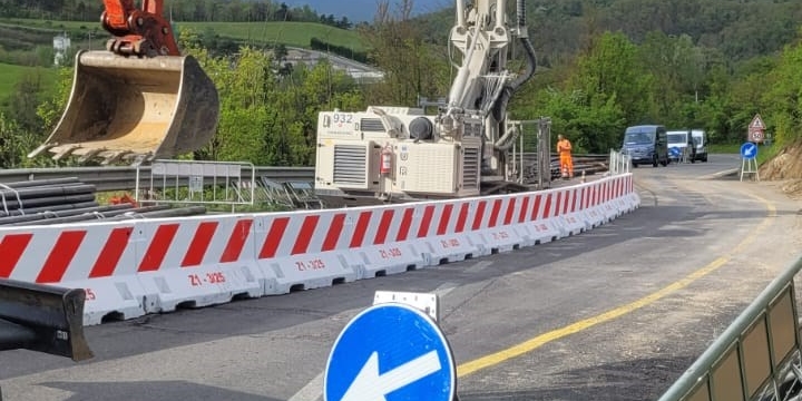 Cornocchio, riapre la SP 8: senso unico alternato e limiti alla circolazione pesante
