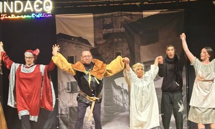 Il teatro di Indaco: quando la diversità diventa arte e il palcoscenico un abbraccio collettivo