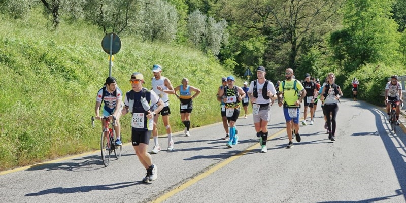 100 km del Passatore 2025: trionfano Alessio Milani e Ilaria Bergaglio in un’edizione da record