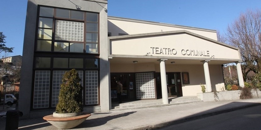 Tre spettacoli tra fiabe, circo e commedia al teatro Corsini di Barberino