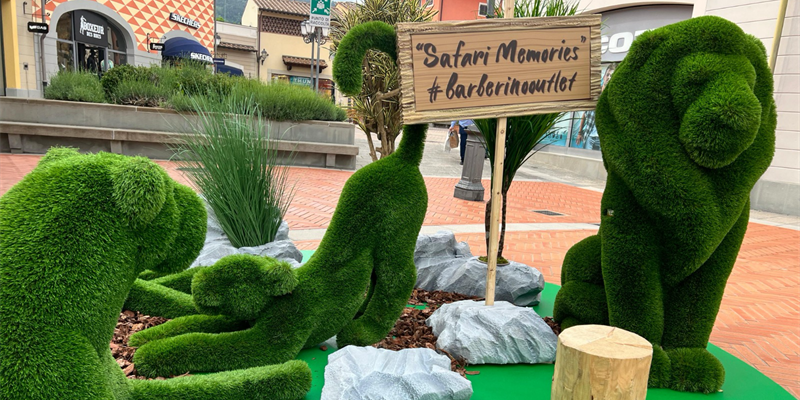Un selfie per salvare i leoni: il Barberino Outlet lancia una campagna solidale