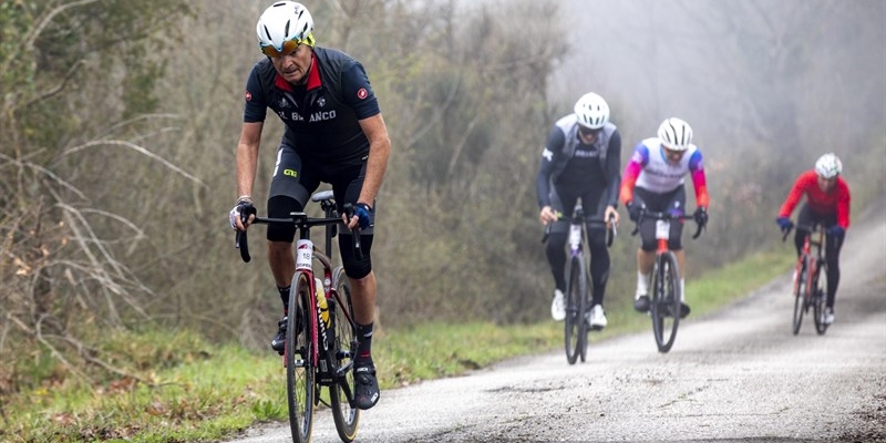 Granfondo del Mugello 2025. Strade, passi appenninici e percorsi gravel per 1000 ciclisti
