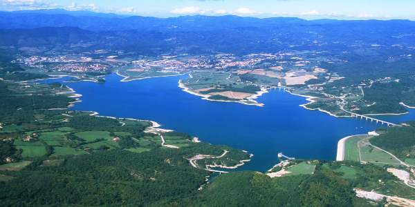 Lago di Bilancino, la famiglia del bambino annegato chiede risposte: la lettera dell’avvocato al Comune e la Regione