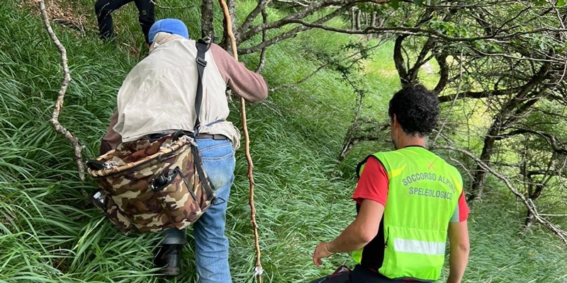 Corpo Nazionale Soccorso Alpino e Speleologico Toscana – Intervento di ricerca e recupero Valle dell’Oia, Stia (Arezzo)