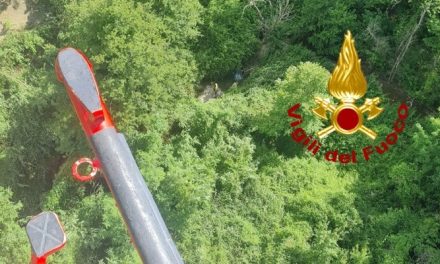 Escursionista colta da malore sui monti di Firenzuola: intervento congiunto di vigili del fuoco ed elisoccorso
