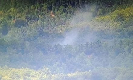 Incendio boschivo a Barberino del Mugello: in azione volontari AIB ed elicottero regionale