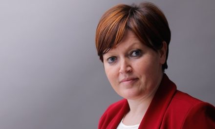 Verso l’introduzione dell’infermiere di comunità scolastica in Toscana. Approvato ordine del giorno di Elisa Tozzi