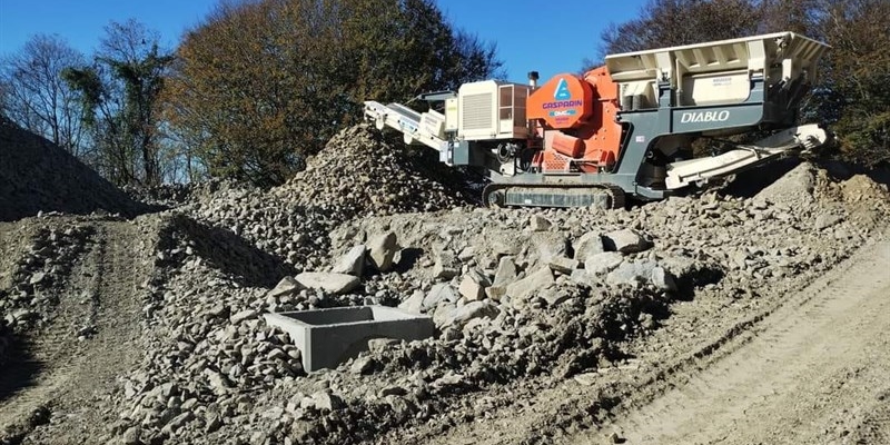 Violenta incursione al cantiere eolico di Monte Giogo: ingegneri e operai minacciati