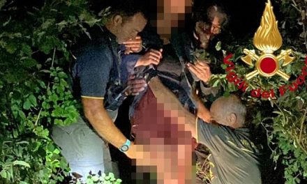 Donna scomparsa nei boschi a Reggello: ritrovata nella notte dai Vigili del Fuoco