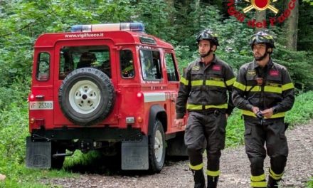Intervento dei vigili del fuoco sulla via degli dei per il soccorso a un’escursionista