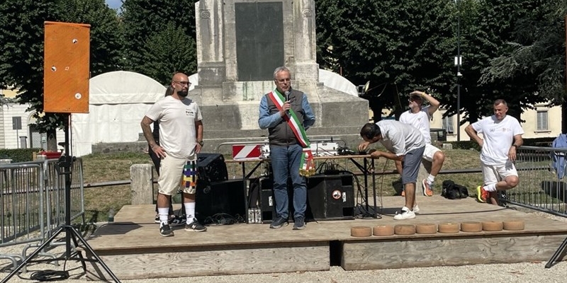 Palio di San Lorenzo 2025: partenza col botto tra tradizione, passione e memoria
