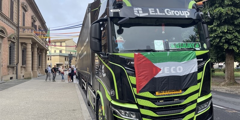 Un Tir di speranza dal Mugello: consegnate 5,5 tonnellate di aiuti a Genova